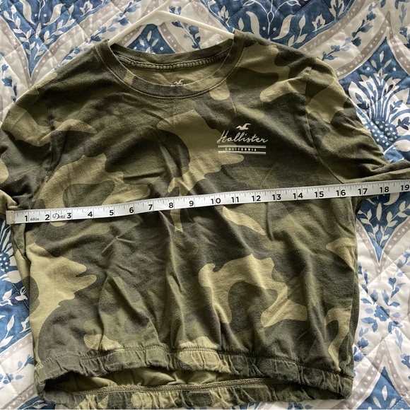 Hollister Cropped Longsleeve Camouflage Top Women’s XS - Picture 5 of 7